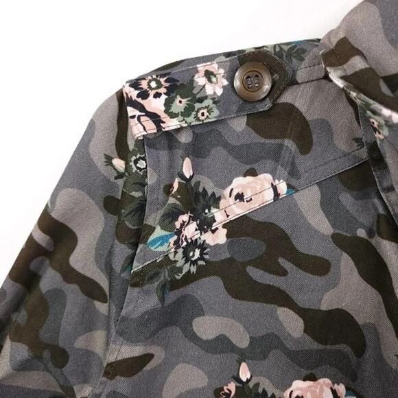 Montana Co Floral Camo Shacket Medium - Picture 2 of 10